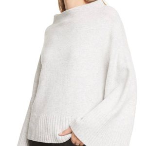NWT* Club Monaco Bell Sleeve Sweater Chandails